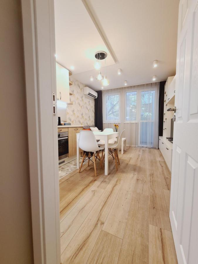 Brand New Luxury Flat In The City Center Varna ภายนอก รูปภาพ